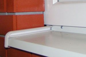 Отлив пластиковый 180мм