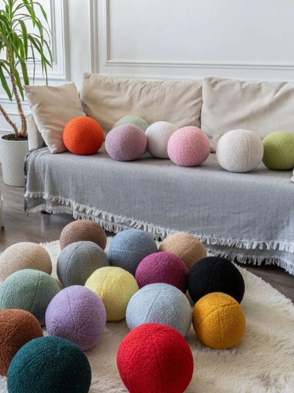 Подушка декоративная круглая на диван